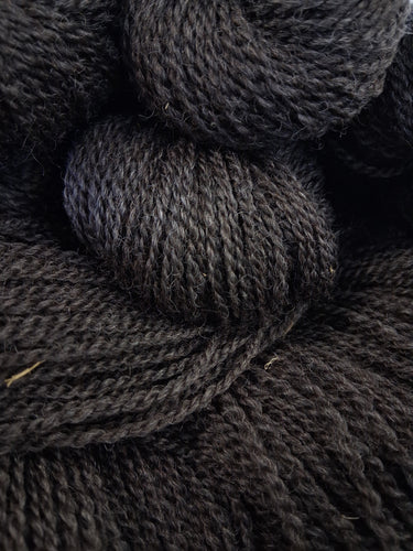 Gun metal Gray Romney-Gotland Worsted Weight Yarn